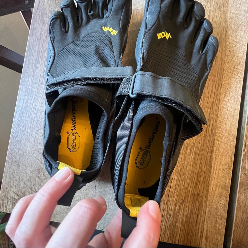 Vibram Black FiveFingers Shoes KSO New - Picture 4 of 9